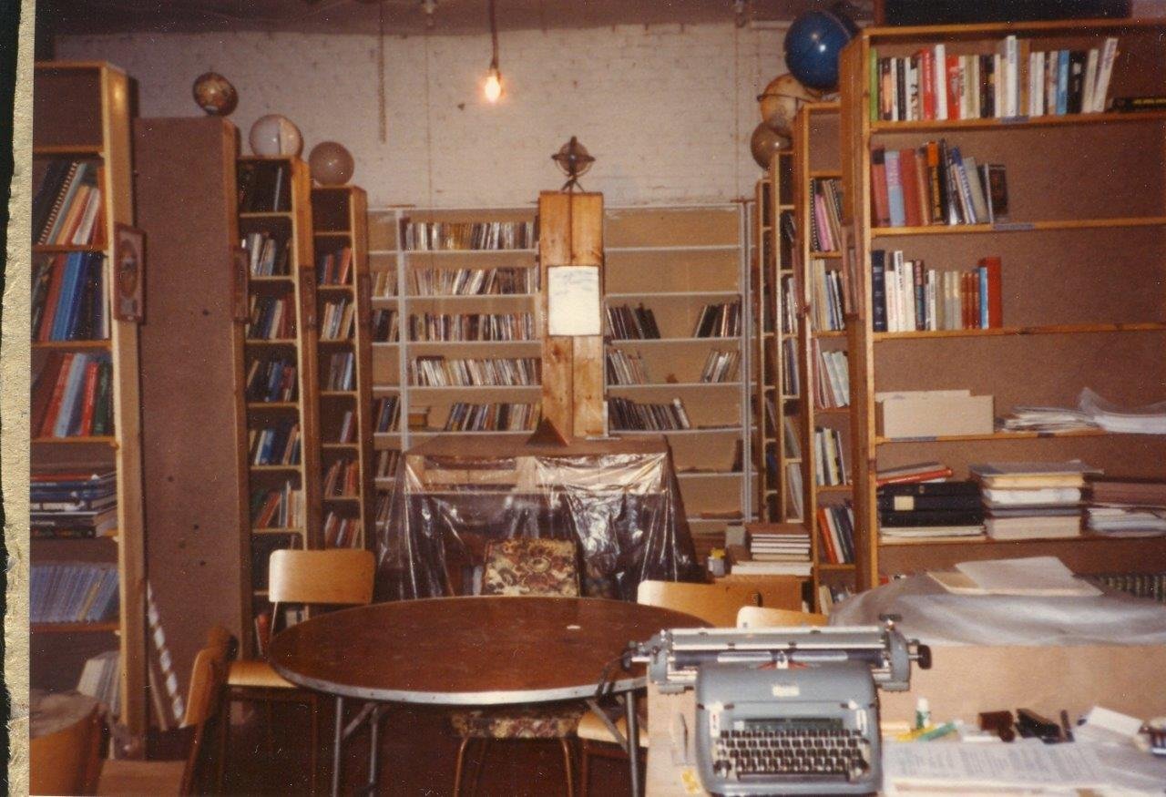 1982-12-IAO-Library-14a